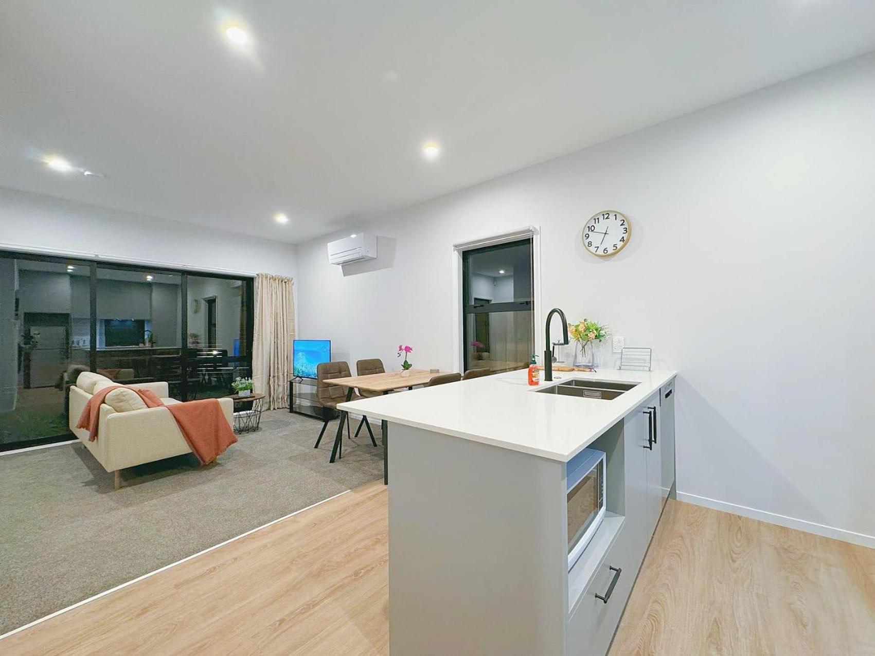 Modern & Stylish 3 Bedroom At Lowerhutt โลเวอร์ฮัท ภายนอก รูปภาพ